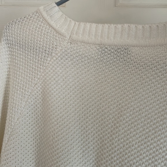 Free Assembly white sweater Sz XL - Picture 5 of 7